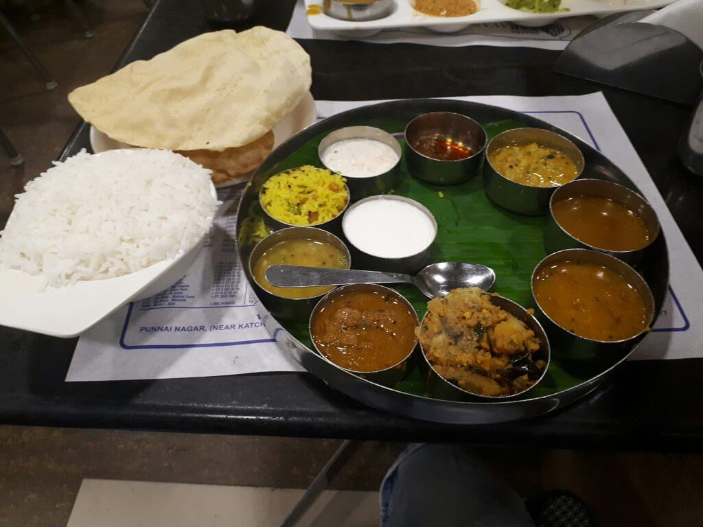 טאלי במסעדת Saravana Bhavan